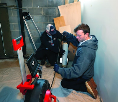 Contractor Achieves Good Employee Retention by Avoiding Micromanaging